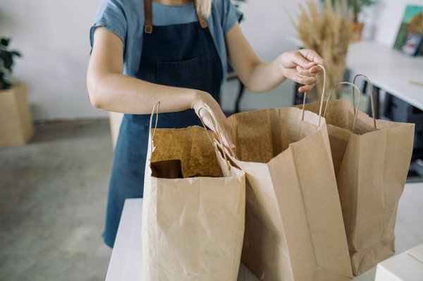 Sacs papier : un atout pour les entreprises engagées