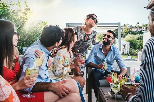 Location déco garden-party : créez une ambiance élégante en plein air